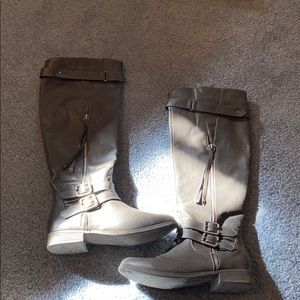 Black knee high boots/ size 6